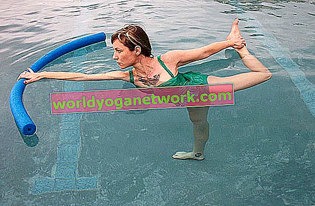 Probieren Sie den Water Yoga Trend: 6 Aqua Yoga Posen